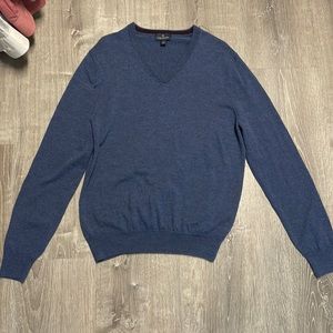 Brooks Brothers V neck wool Sweater